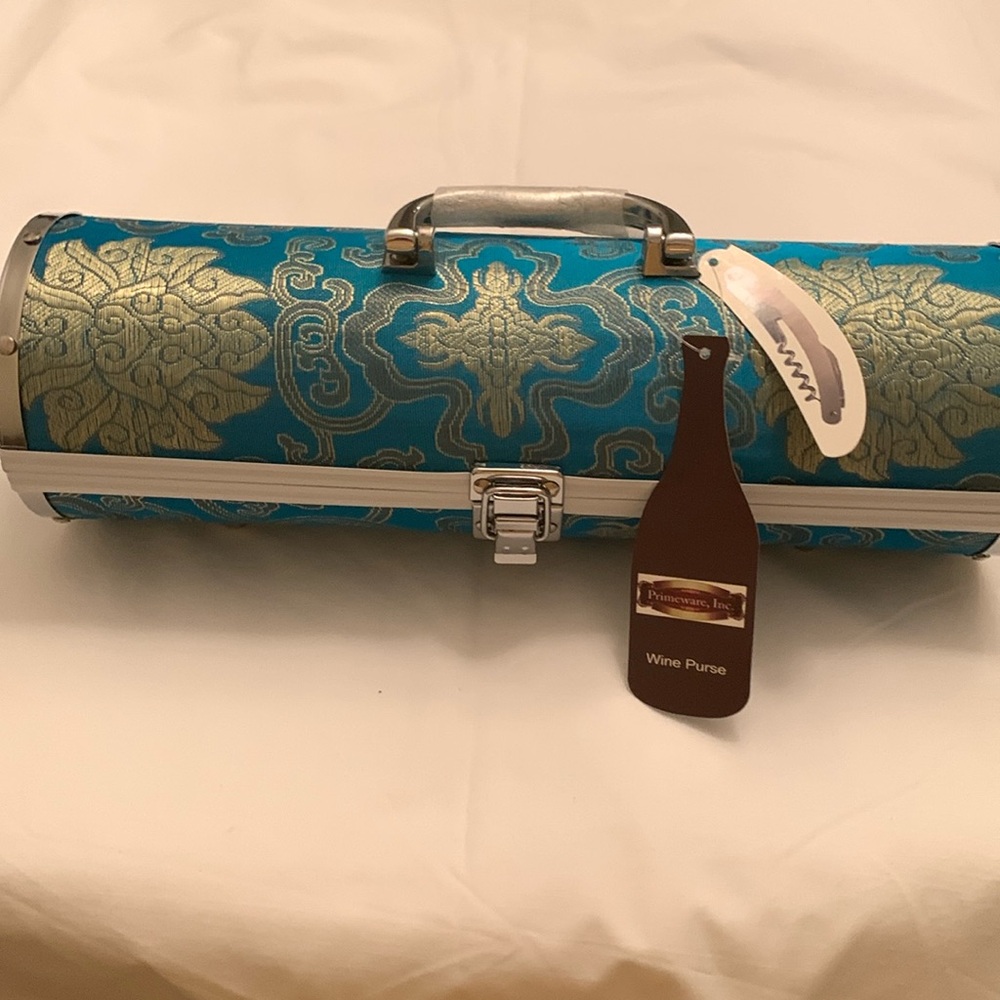 Wine Purse for the Discriminating Wine Diva